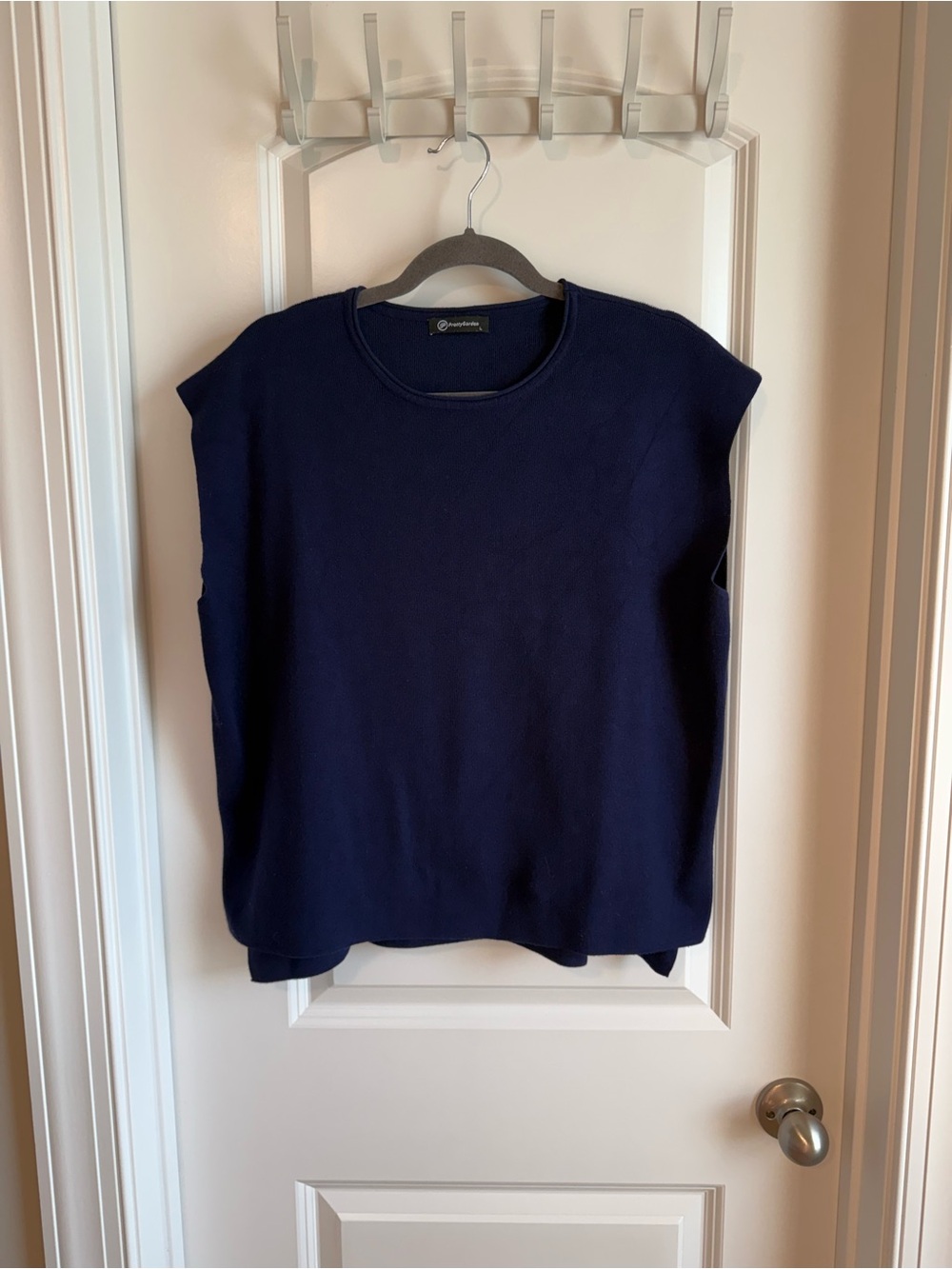 Navy Sleeveless Top and Wide-Leg Pant Comfy Coordinated Set - Picture 4 of 9